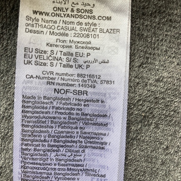 Blazer - Picture 4 of 5